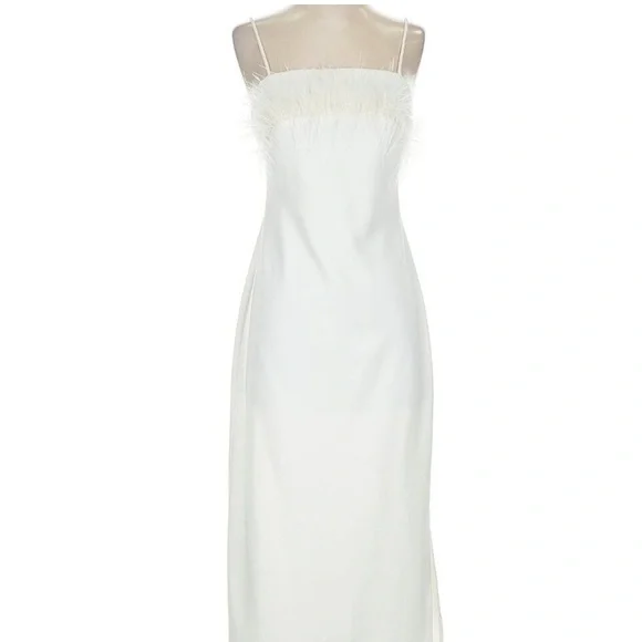 Elliatt Harley Dress in Ivory NWT Marabou Feather Detailing - Picture 7 of 11